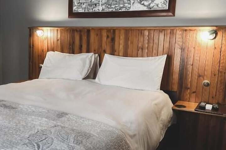 Room 14 of 63