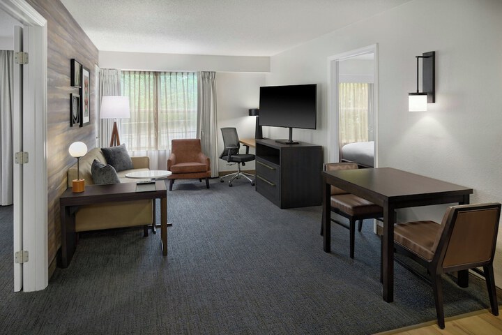 Room 35 of 66