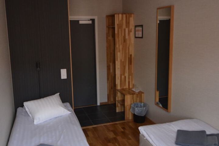 Room 7 of 49