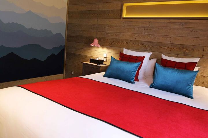 Room 6 of 34