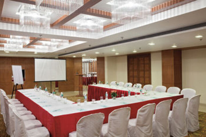 Ballroom/Hall 4 of 45