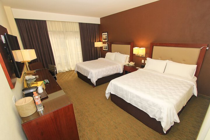 Room 52 of 150