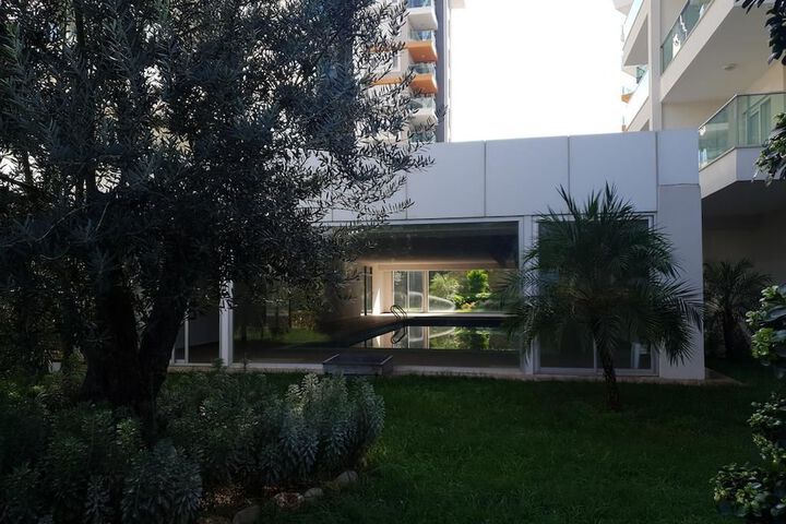 Hotel Exterior 19 of 22