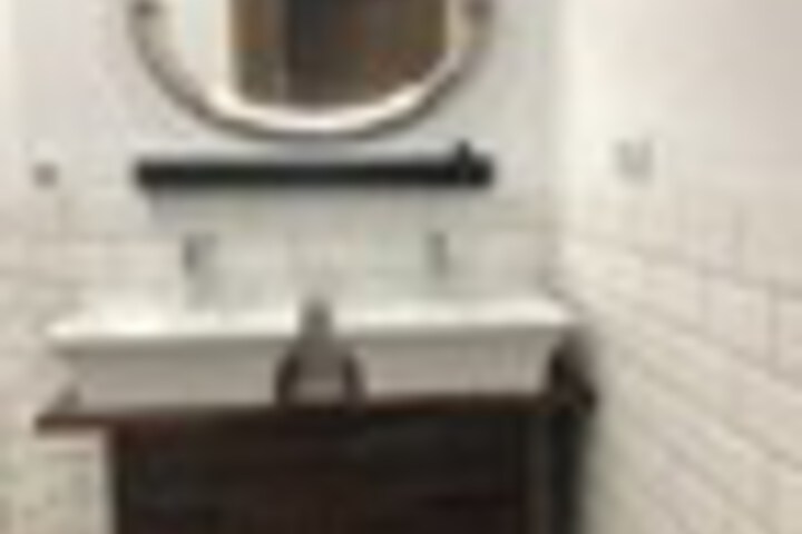 Room 47 of 162