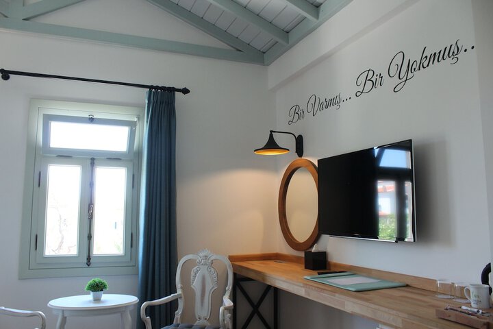 Room 8 of 25