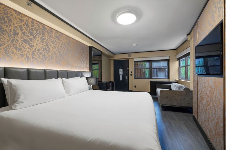 Standard | King Bed (27 of 42)