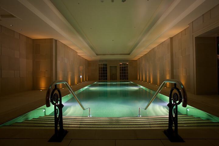 Hotel Pool