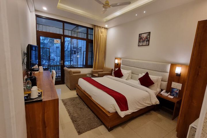 Room 5 of 23