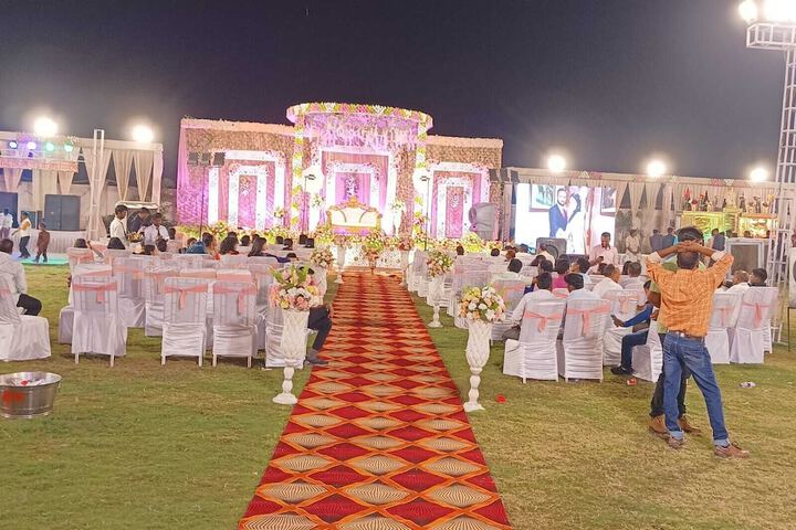 Ballroom/Hall 41 of 58