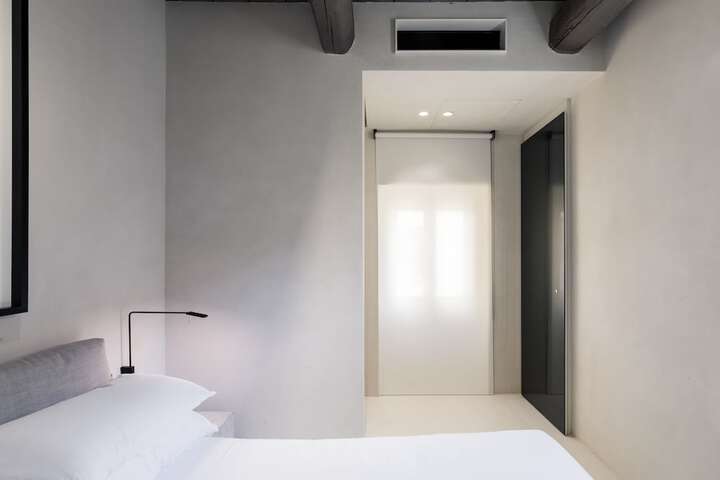 Room 13 of 68