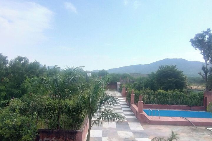 Pool 8 of 16