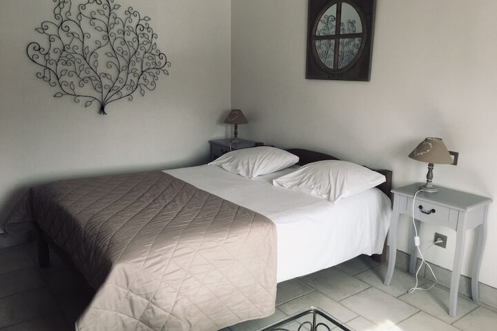 Room 3 of 27