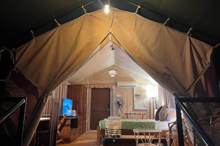 Room 4 of 33