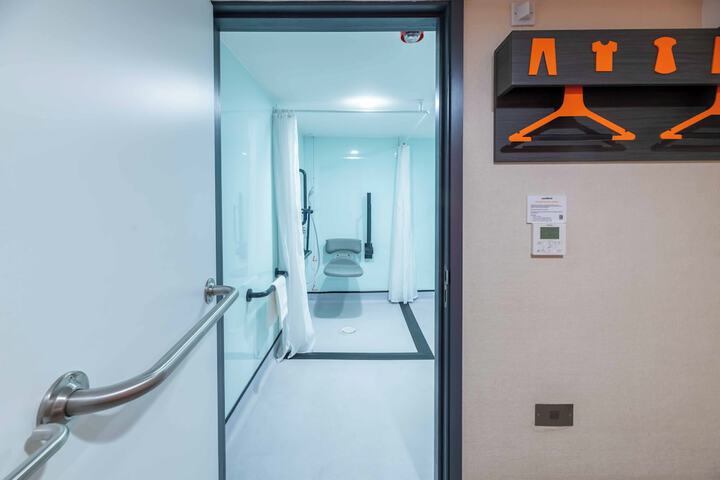 Room 96 of 105