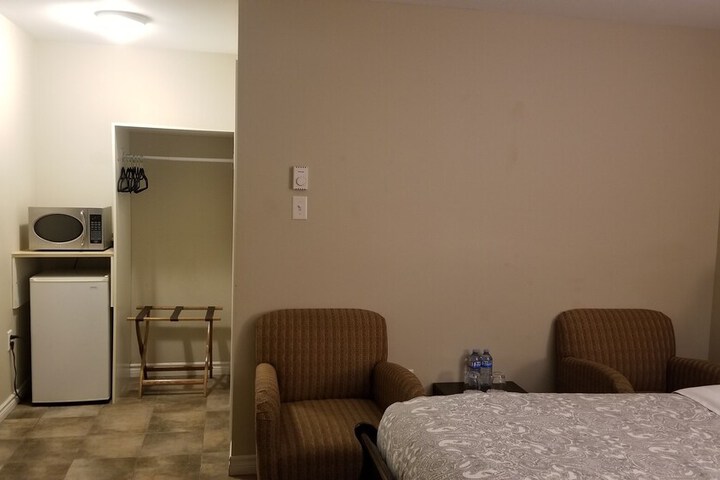 Room 61 of 163
