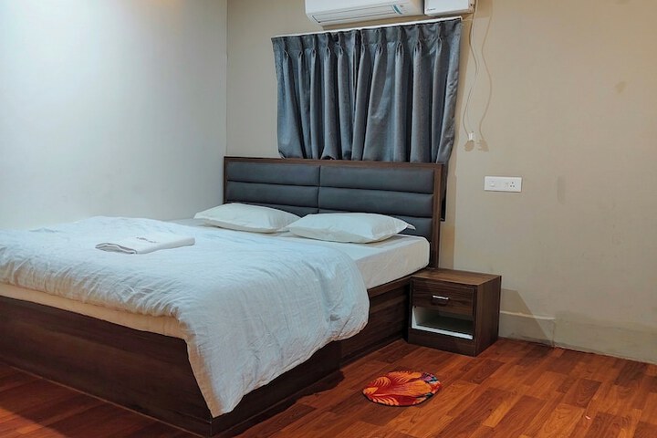 Room 8 of 24