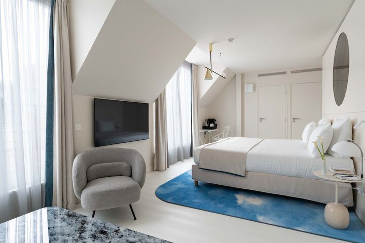 Room 25 of 134