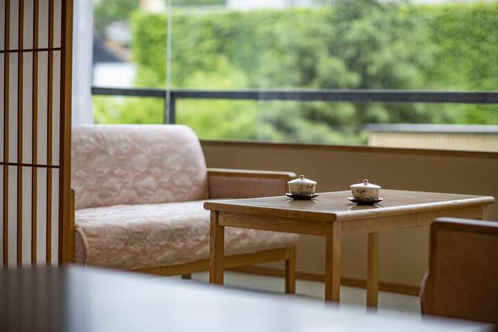 Room 15 of 60