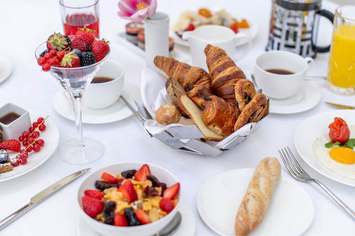 Breakfast/Coffee Service 168 of 255