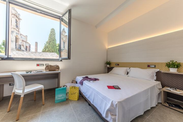 Room 10 of 67