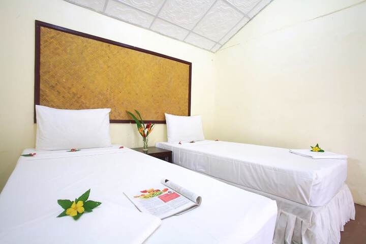 Room 2 of 16