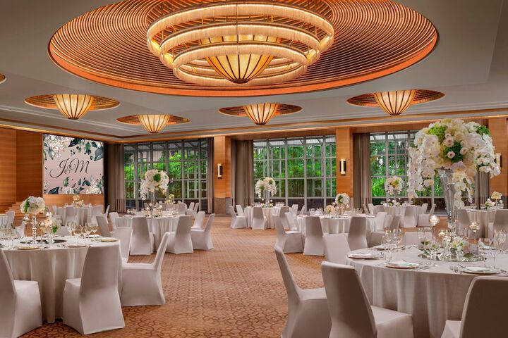 Ballroom/Hall 125 of 146