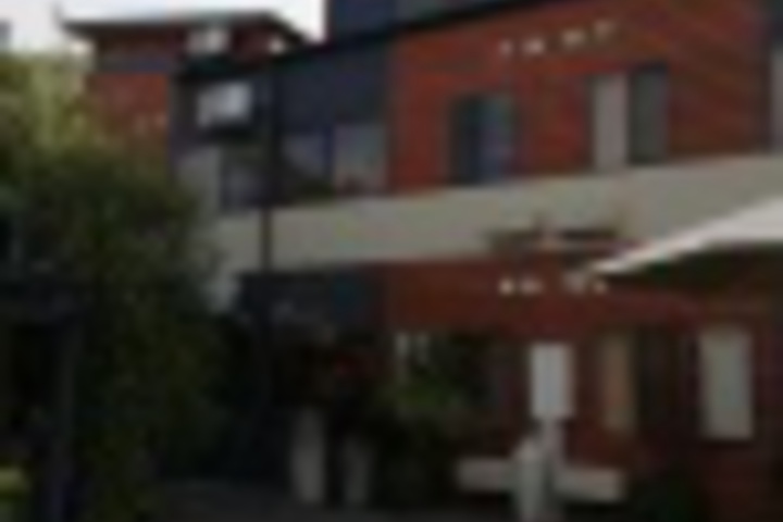 Hotel 76 of 420