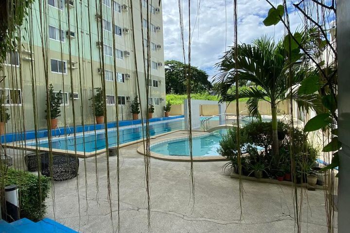 Pool 18 of 24