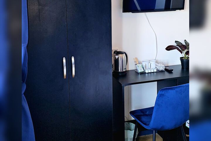 Room 28 of 80