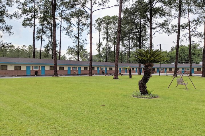 Property Grounds 16 of 17