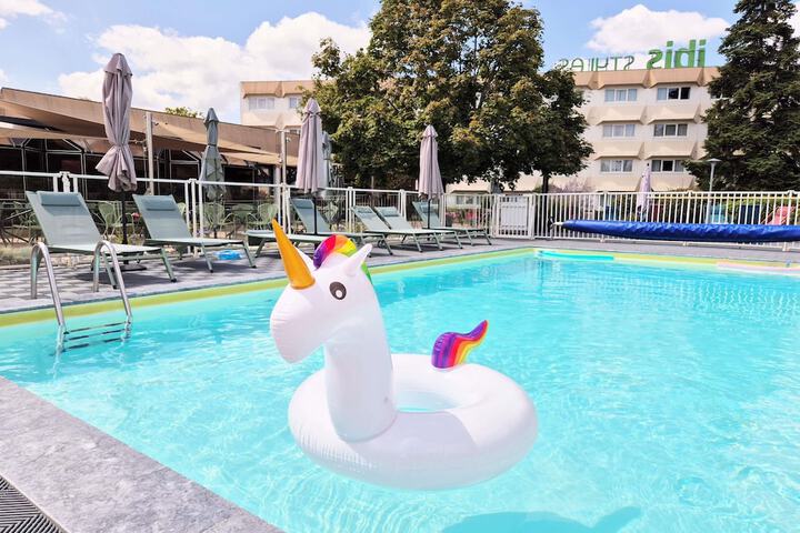 Pools & Facilities