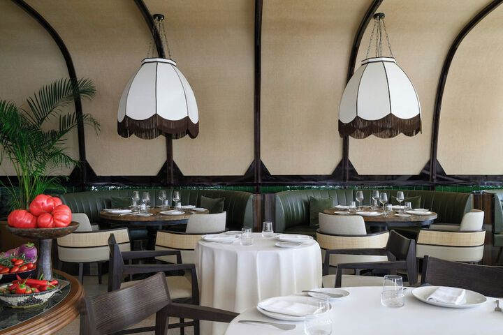 Dining 107 of 163