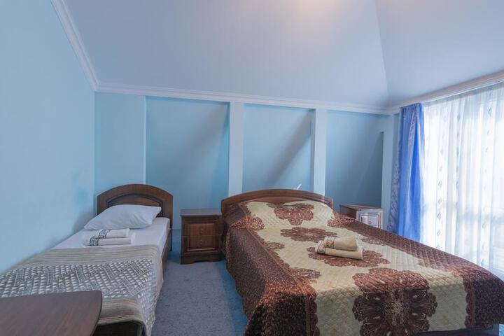 Room 5 of 37