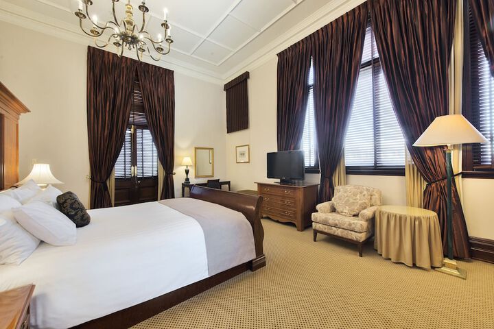 Room 10 of 48