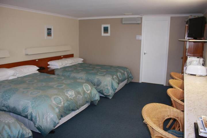 Room 7 of 50