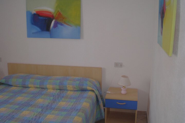 Room 6 of 23
