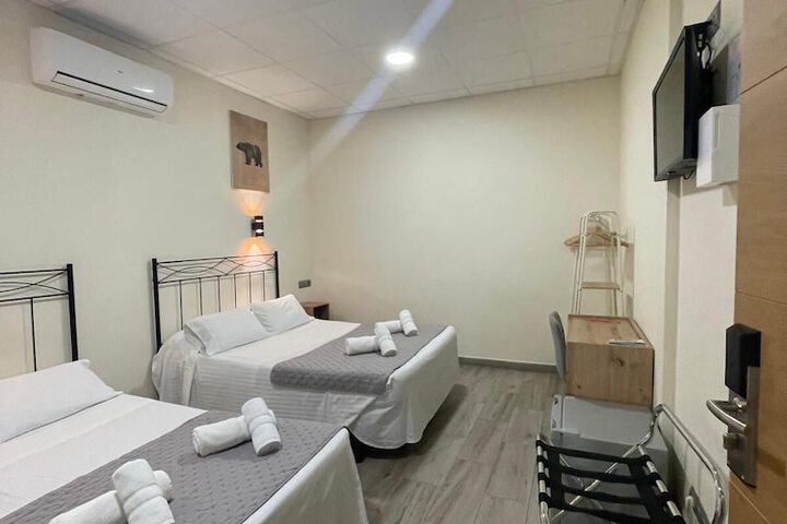 Room 21 of 43
