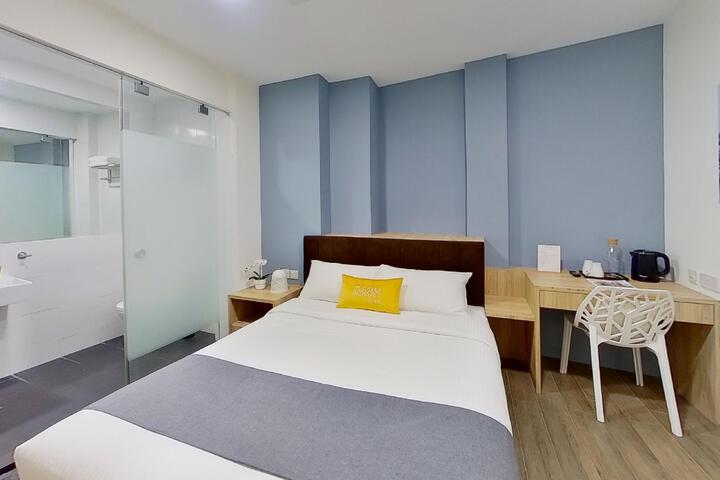 Room 6 of 24