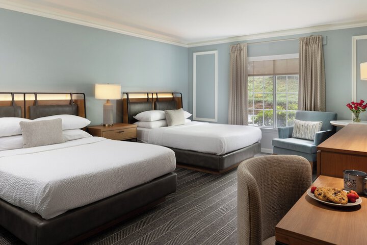 2 Queen Beds (6 of 6)