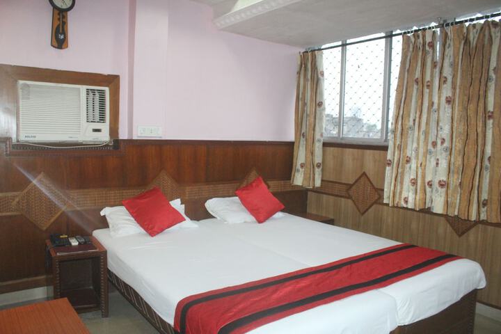 Room 18 of 29