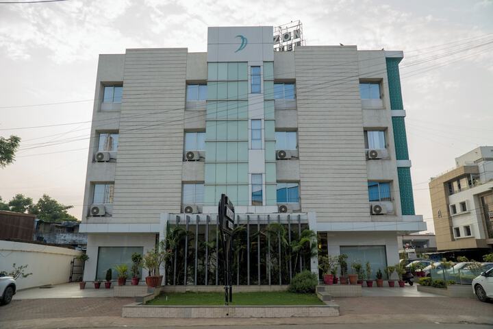 Hotel 79 of 86