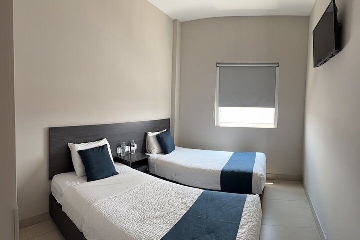 Room 8 of 24