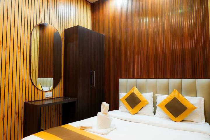 Room 22 of 48