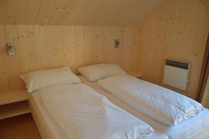 Room 129 of 193