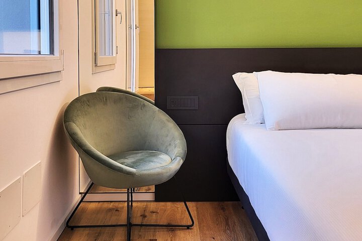 Room 19 of 36