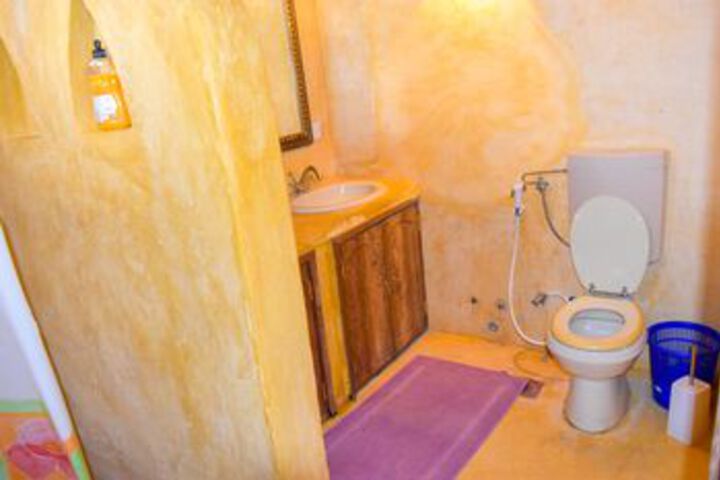 Room 2 of 26