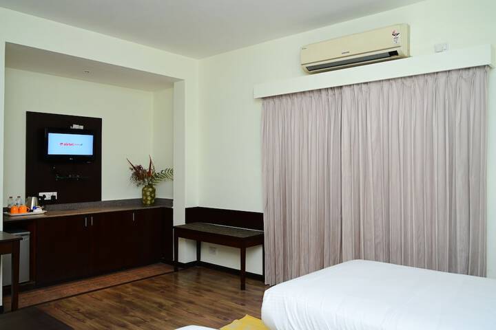 Room 9 of 31