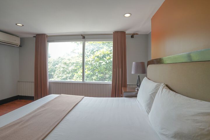 Room 16 of 27