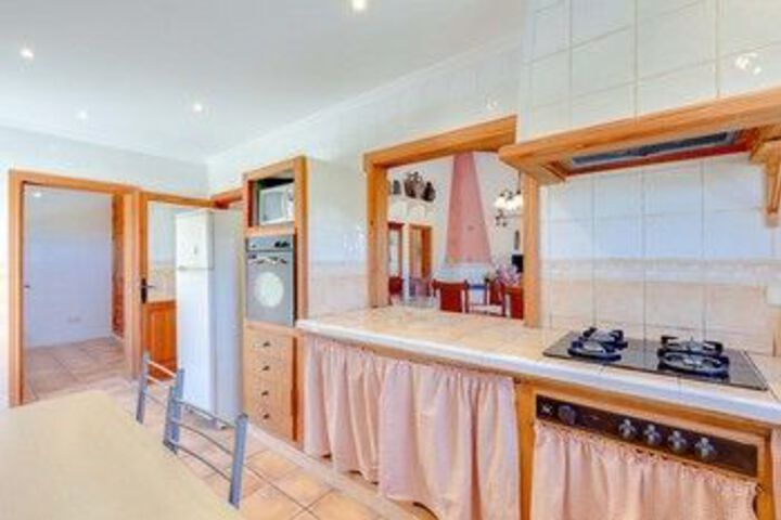 Room 14 of 27