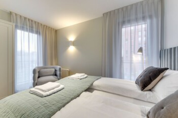 Room 102 of 109